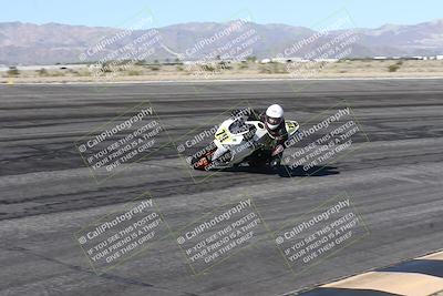 media/Jan-16-2026-CVMA Friday Practice (Fri) [[6f2bf47531]]/5-Racer 4-Trackday1/Session 2 (Bowl)/